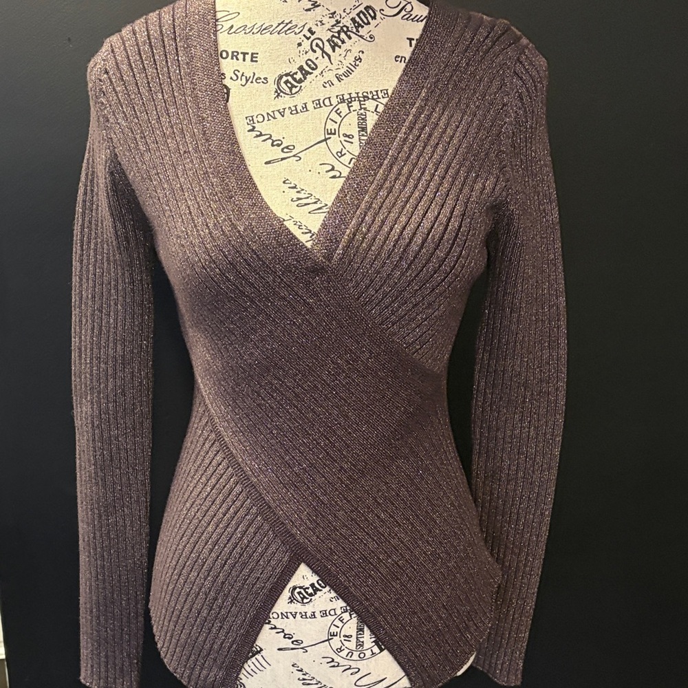 Heartloom V-Neck Ribbed Sweater - Size Small - Picture 9 of 12